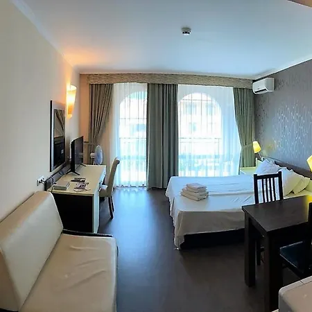 Апартаменты Menada In Grand